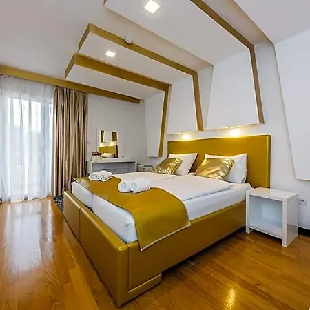 فندق Sveti Kriz 4*