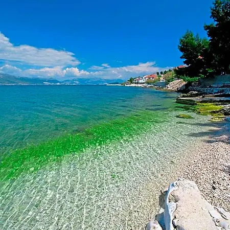 Sveti Kriz Готель Трогір
